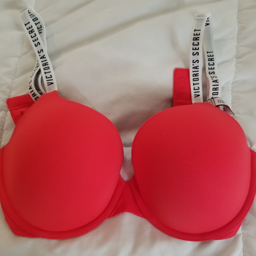 Victoria's Secret T-Shirt Push Up Bra